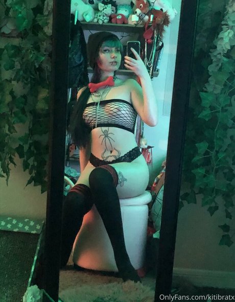 kitibratx hot actress photo