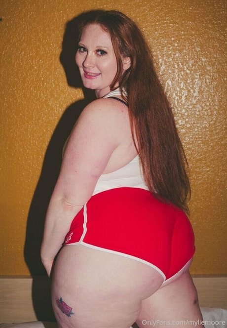 myliemoore pornstar adult gallery