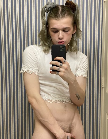 thebobbyburns nudes star images