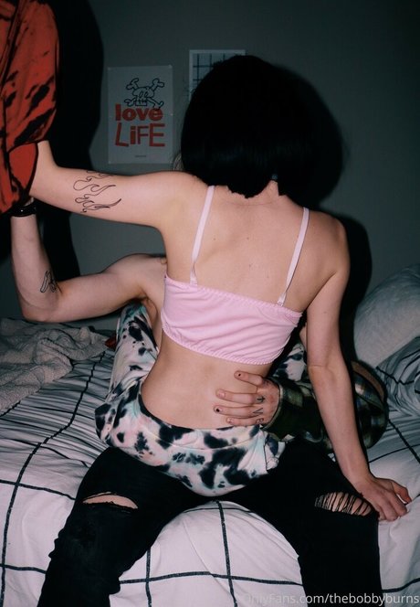 thebobbyburns high quality actress picture