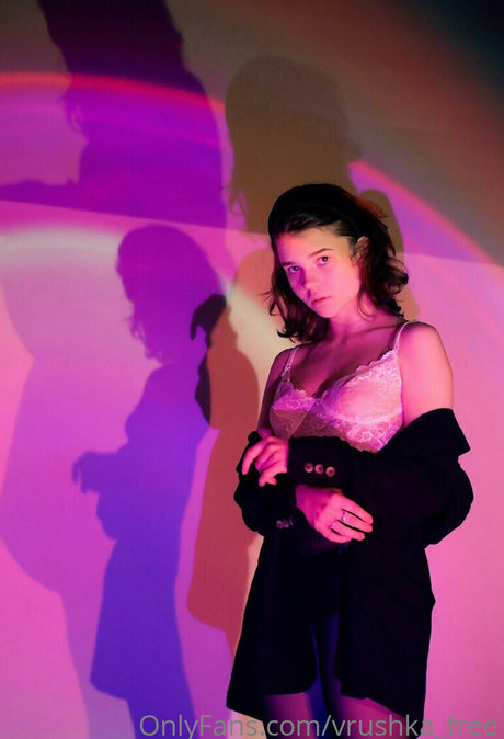 vrushka free adult star img