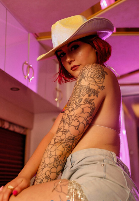 aziebugx best actress photo