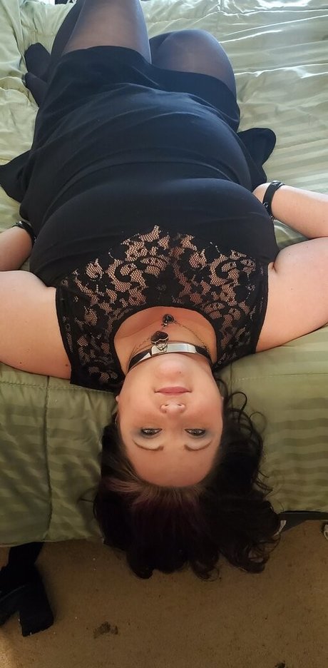 naughty kitten84 Profile pic