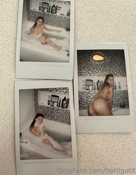 hottigotit model free photo