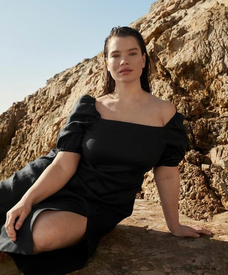 Tara Lynn beautiful star pictures