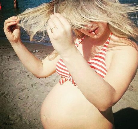 Tara Lynn nude model gallery