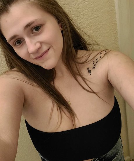 Ivory Ray pornstar pretty picture