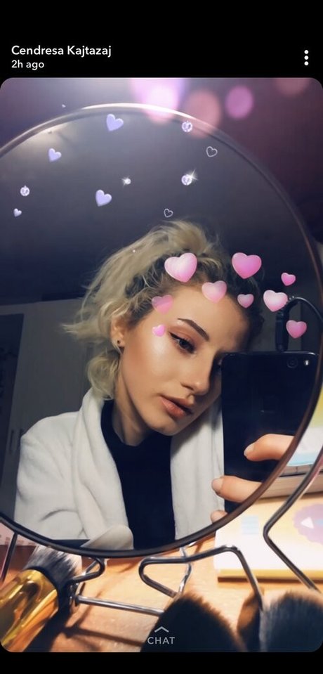 Bellelloy actress pics