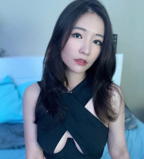 Emily Wang pornstar art gallery