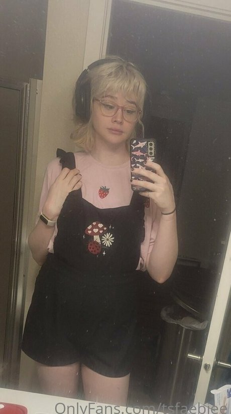 Tsfaebiee hd model photo