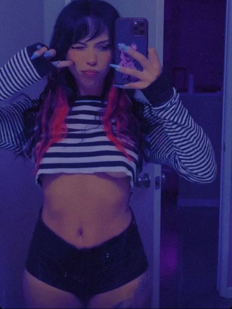 Suikomu nude actress pictures