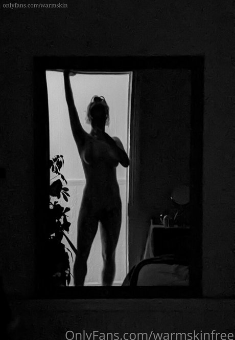 warmskinfree pretty actress pictures