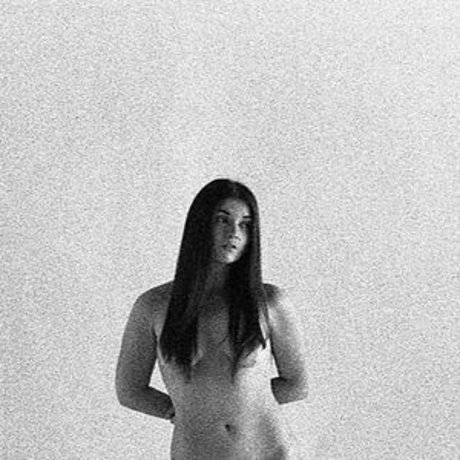 SolelyLu model nude photo