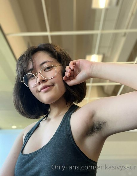 erikasivysaur star nude picture