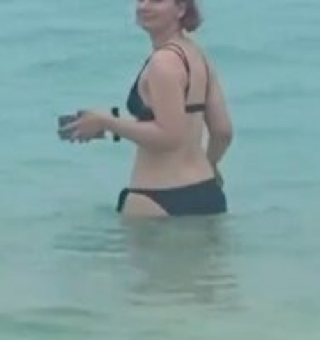 Tokidoki Traveller hot actress img