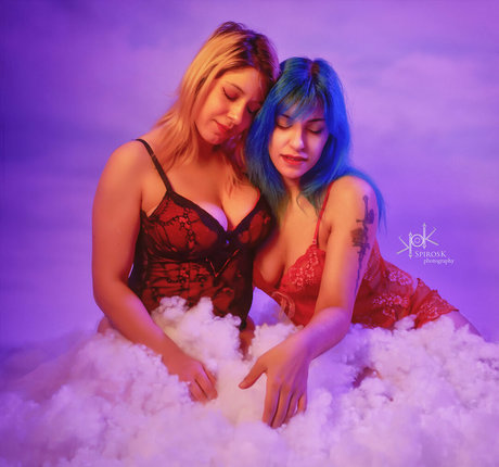 Ailiroy naked model photos