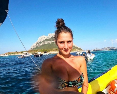 __mianina model nudes images