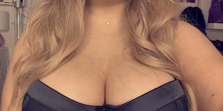 thrilllhoe free sexy star photo