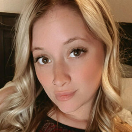 vickkkivaldes model nude pic