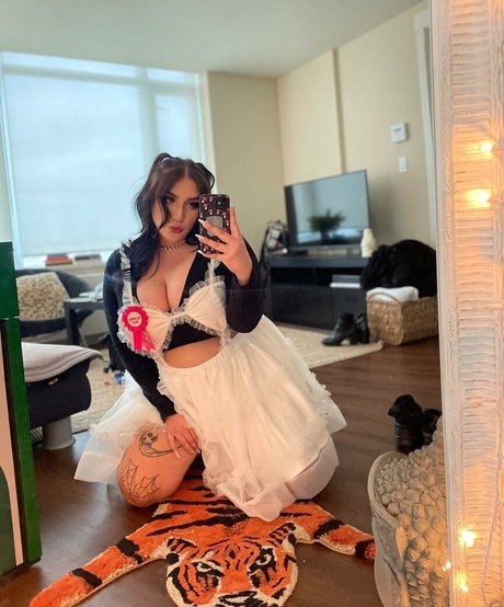 Isabelle Maltais sex model pictures