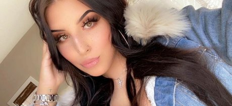 Isabelle Maltais exclusive model images