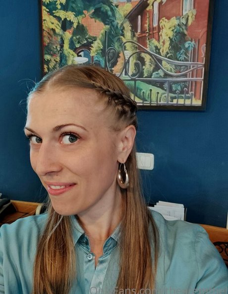 thearemmel star hot gallery