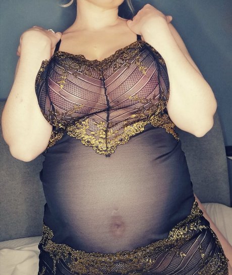 unofficialsecrett sexy model pic