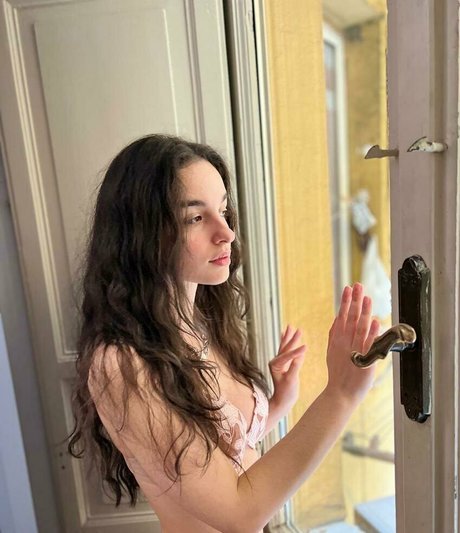 daliluu high quality actress picture