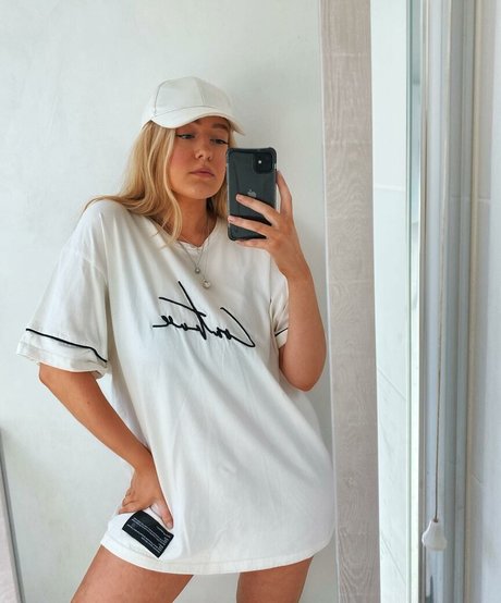 Lotten Sheppard erotic actress archive