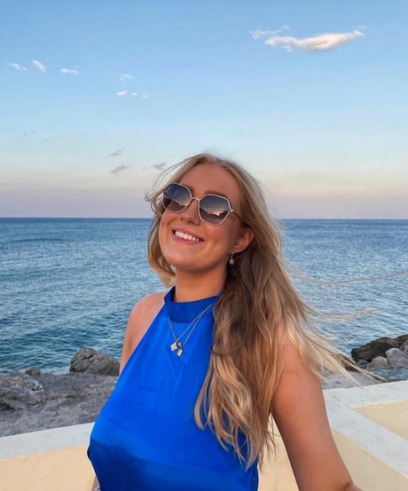 Lotten Sheppard star sexy image