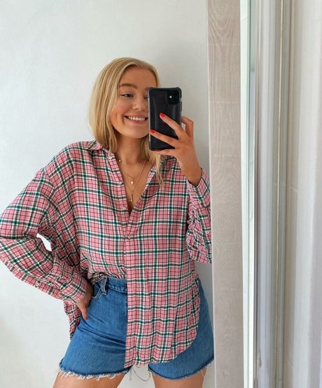 Lotten Sheppard model perfect img