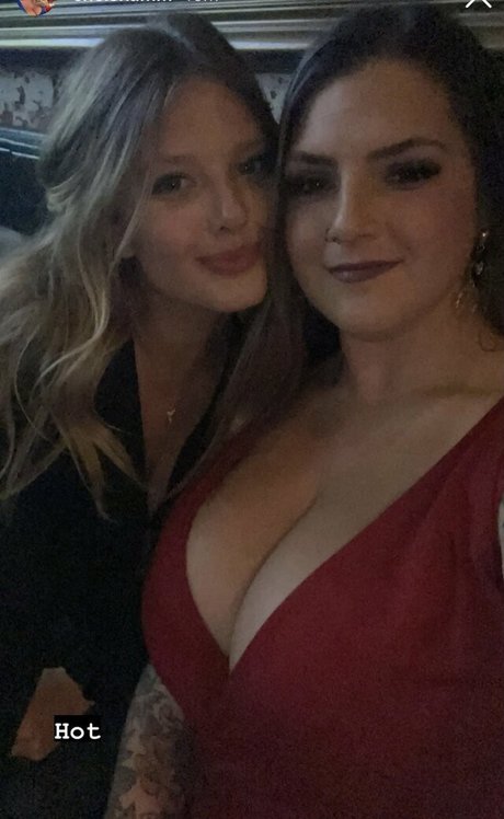 Chelsea Hammill star nice archive