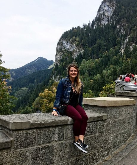 Chelsea Hammill star best pics