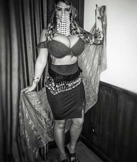 Chelsea Hammill pornstar beautiful gallery