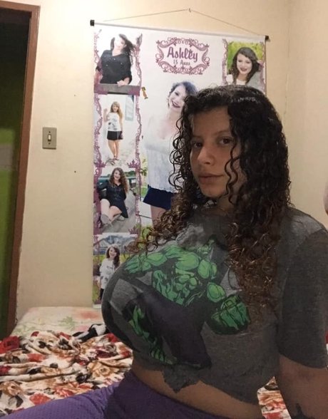 Ashley Alves Profile pic