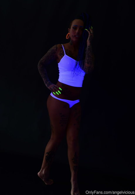 angelvicious nude actress images