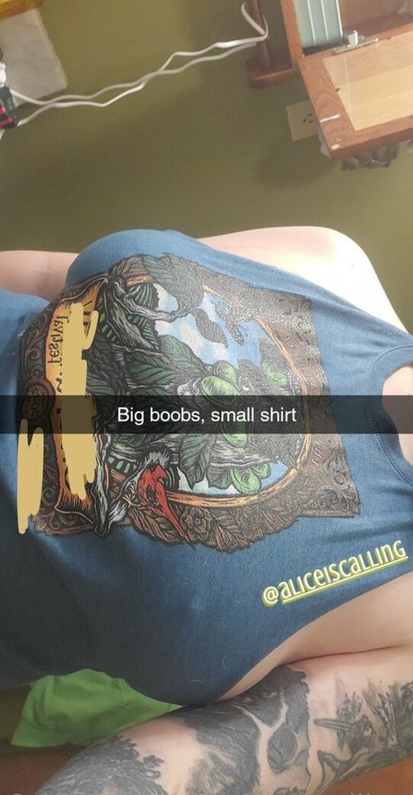 aliceiscalling erotic model archive