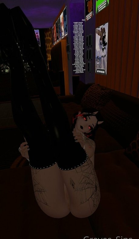 gravessins naked model images