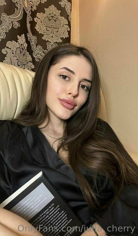 julia cherry model pornographic image