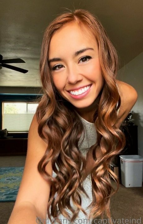 captivateind naked pornstar galleries