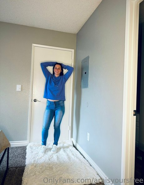 araisyoursfree erotic pornstar pictures