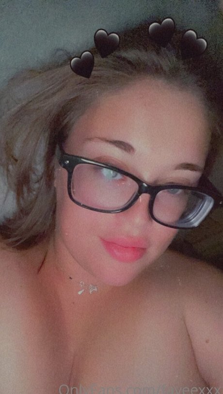 fayeexxx model nudes pics