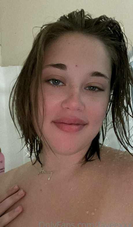 fayeexxx erotic star galleries