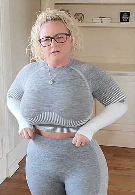 All Things Ely star erotic gallery