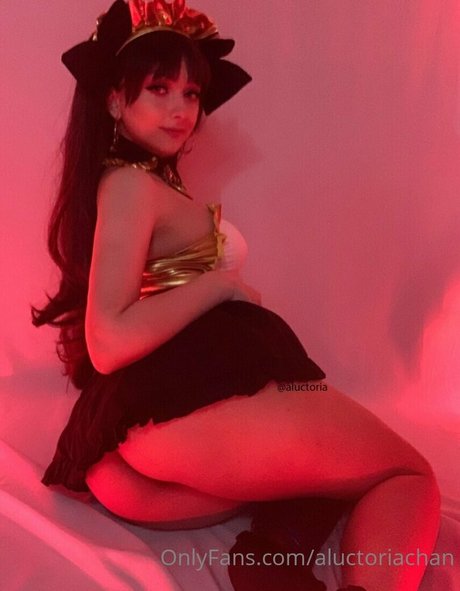 aluctoriachan naked star photos