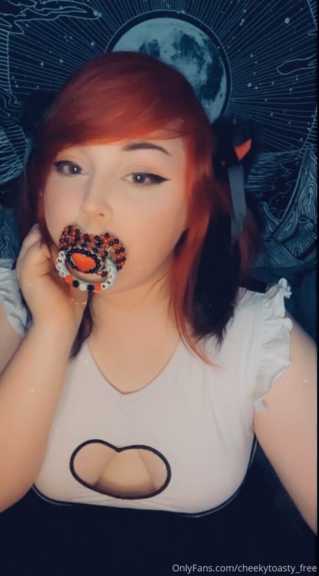 cheekytoasty free high quality model photo