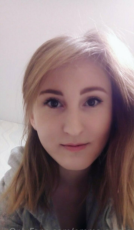 emma goldie model beautiful gallery