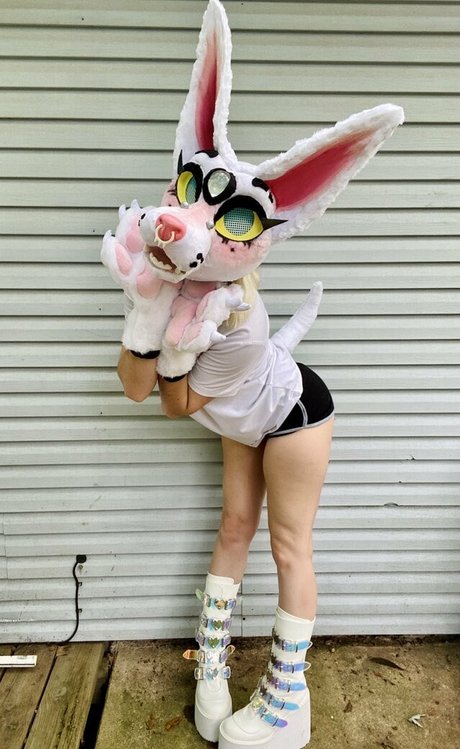 strwbrryinsides erotic model pic