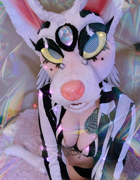 strwbrryinsides model nude img