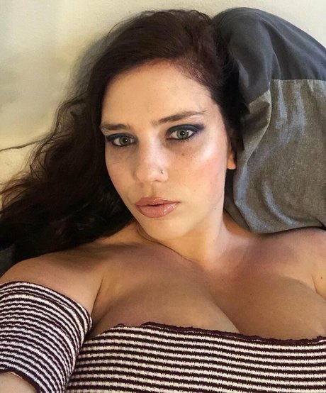 Nikkimichay pornstar adult pics